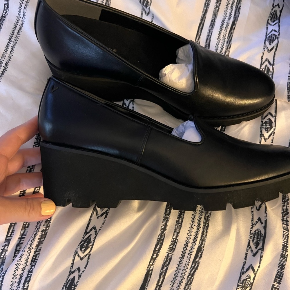 Vionic Willa Black Women's Wedge Shoes